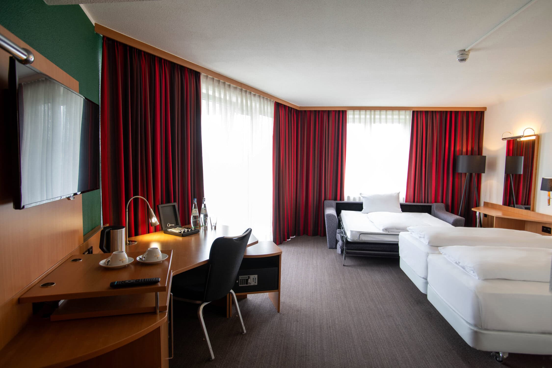 SLEEPBEEONE AIRPORTHOTEL FRANKFURT 10 scaled