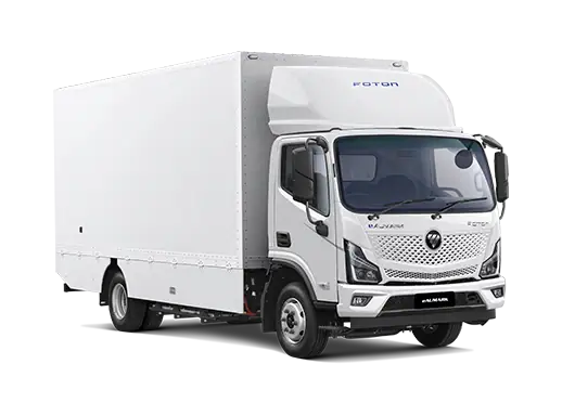 Camión de transporte de carga blanca en Salfa Sur Automotriz.