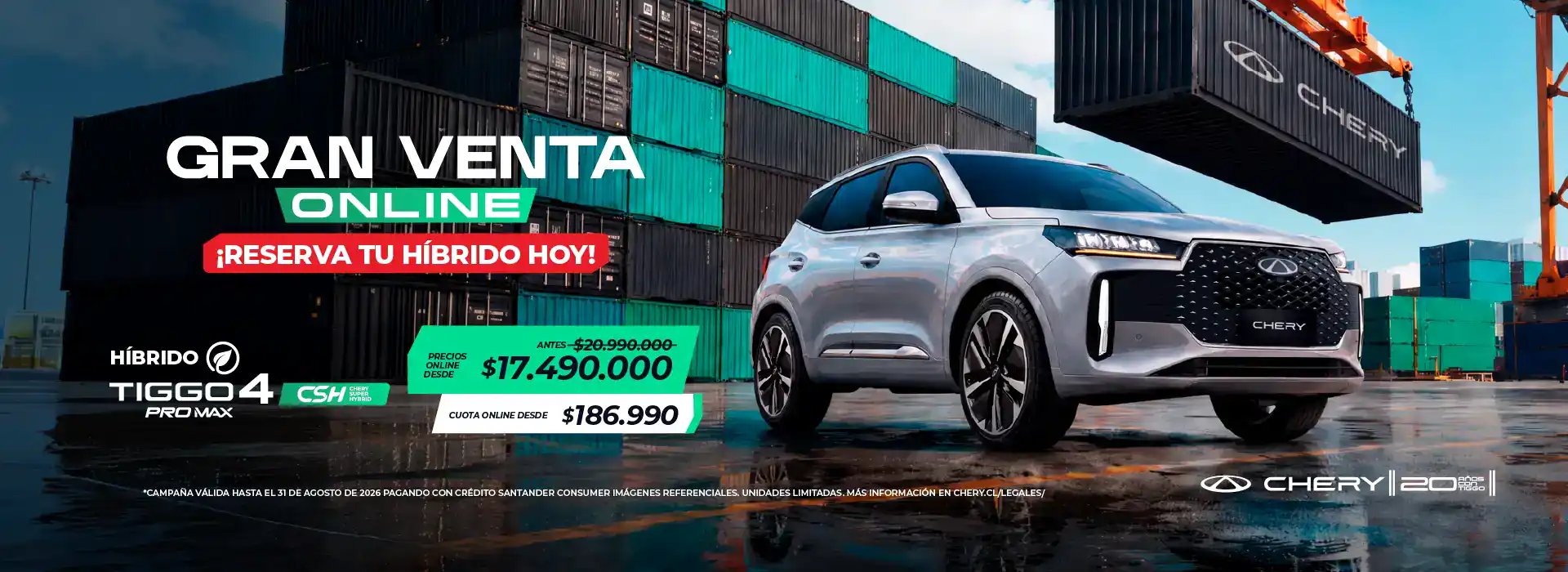 Vehículo Chevrolet en puerto con contenedores de carga.
