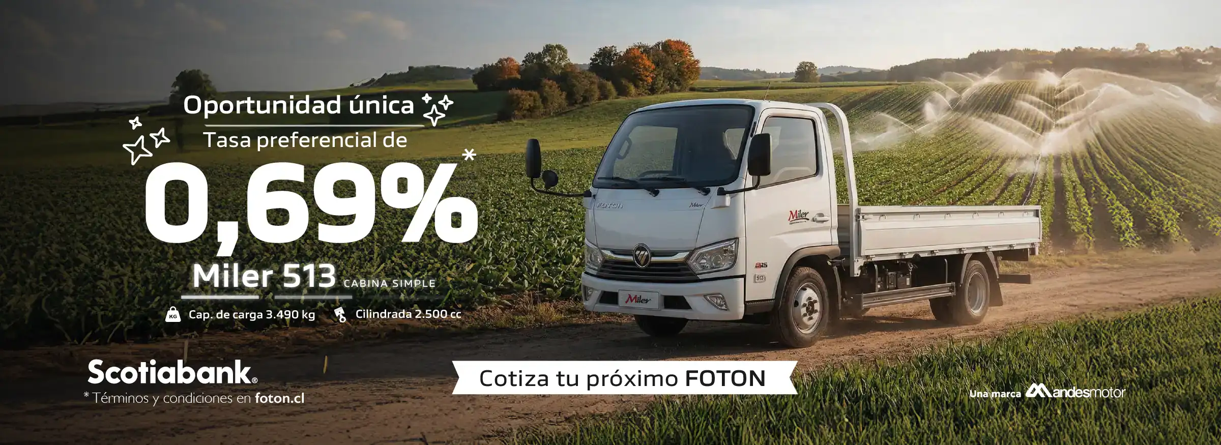 Camión Foton en campo agrícola con oferta de financiamiento.