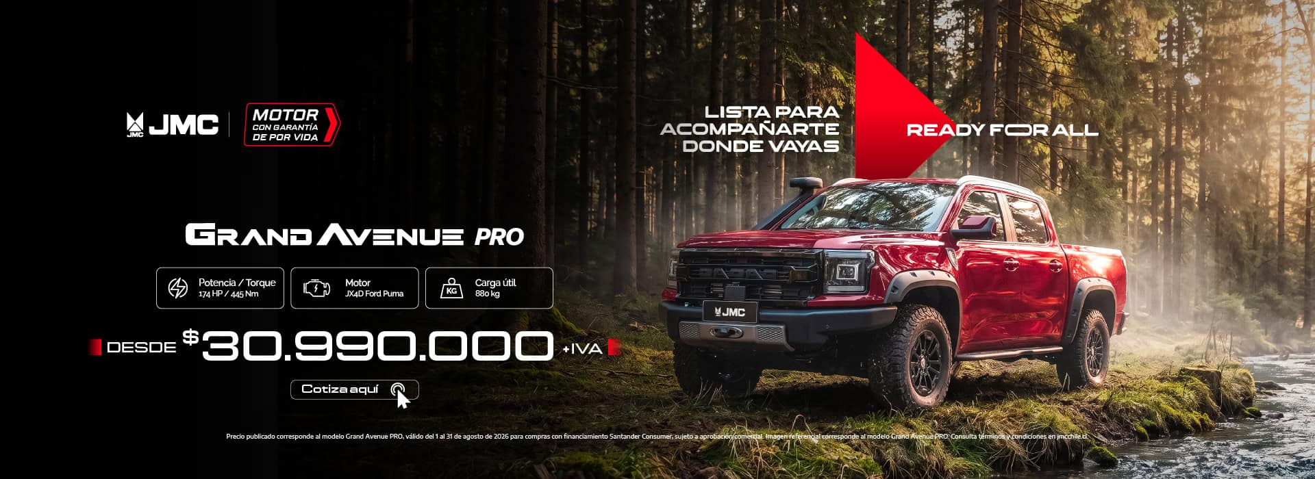 Camioneta JMC Grand Avenue Pro en bosque con niebla.