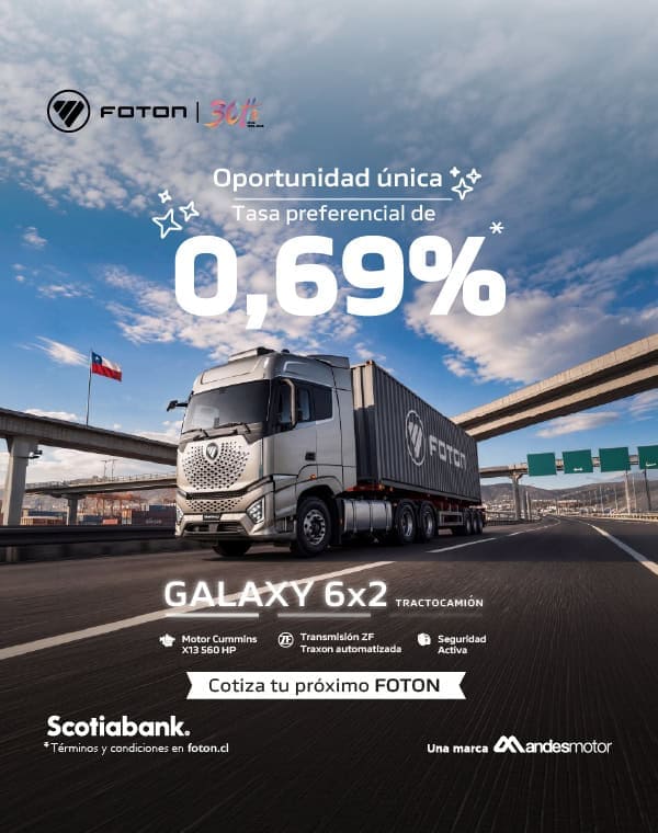 Camión Foton en carretera con promoción de financiamiento.