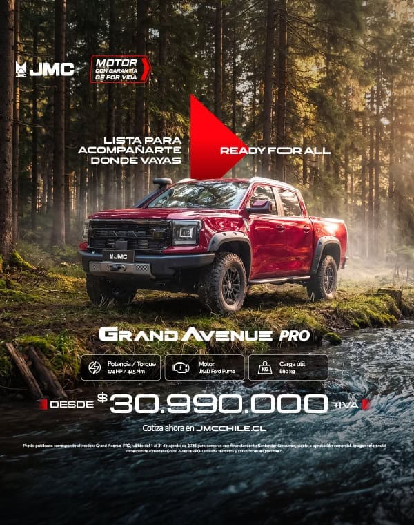 Camioneta Chevrolet Grand Avenue Pro en bosque con río.
