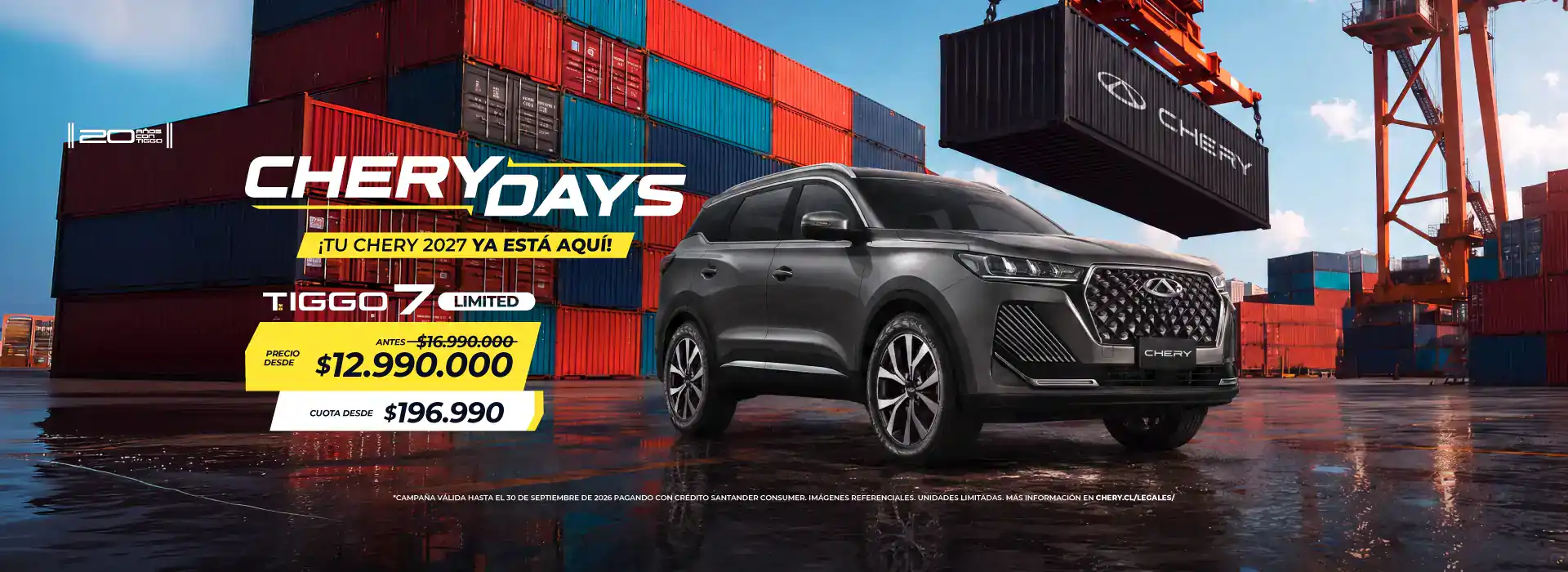 Nuevo Chery Tiggo 8 Pro en puerto con contenedores y grúas.