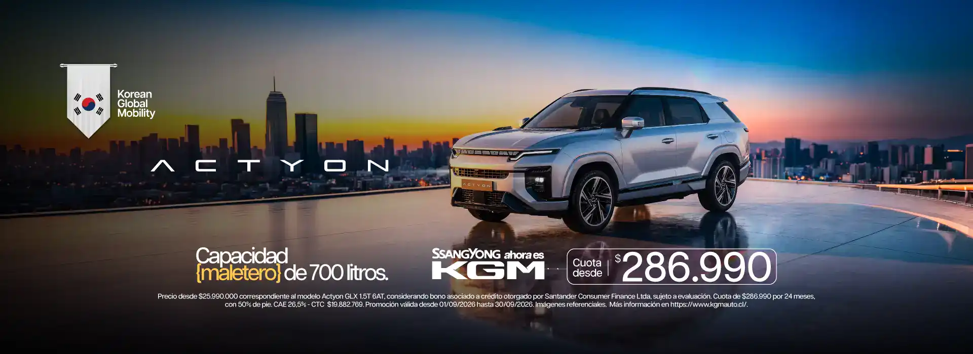Camioneta KGM SsangYong Actyon en ciudad al atardecer.