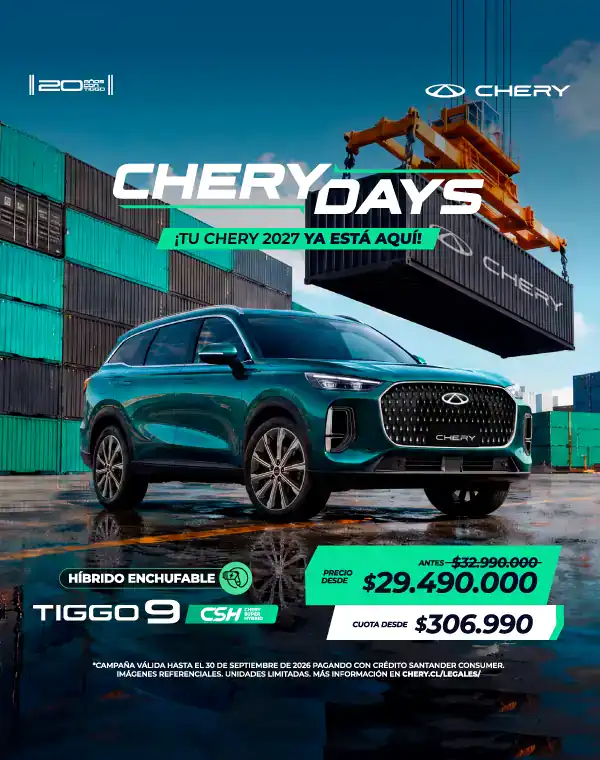 Nuevo Chery Tiggo 9 en puerto con contenedores y grúa.