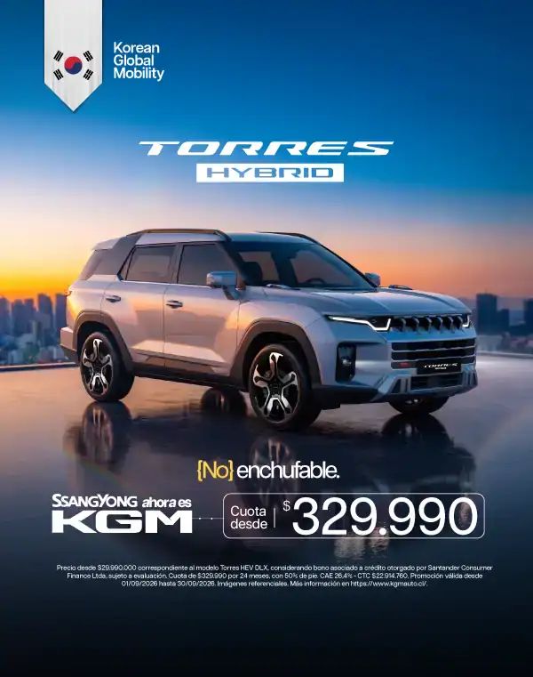 Vehículo híbrido Torres de SsangYong en ciudad al atardecer.
