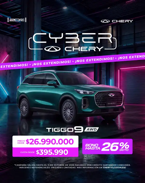 Chery Tiggo 9 AWD en exhibición en sala de autos moderna.