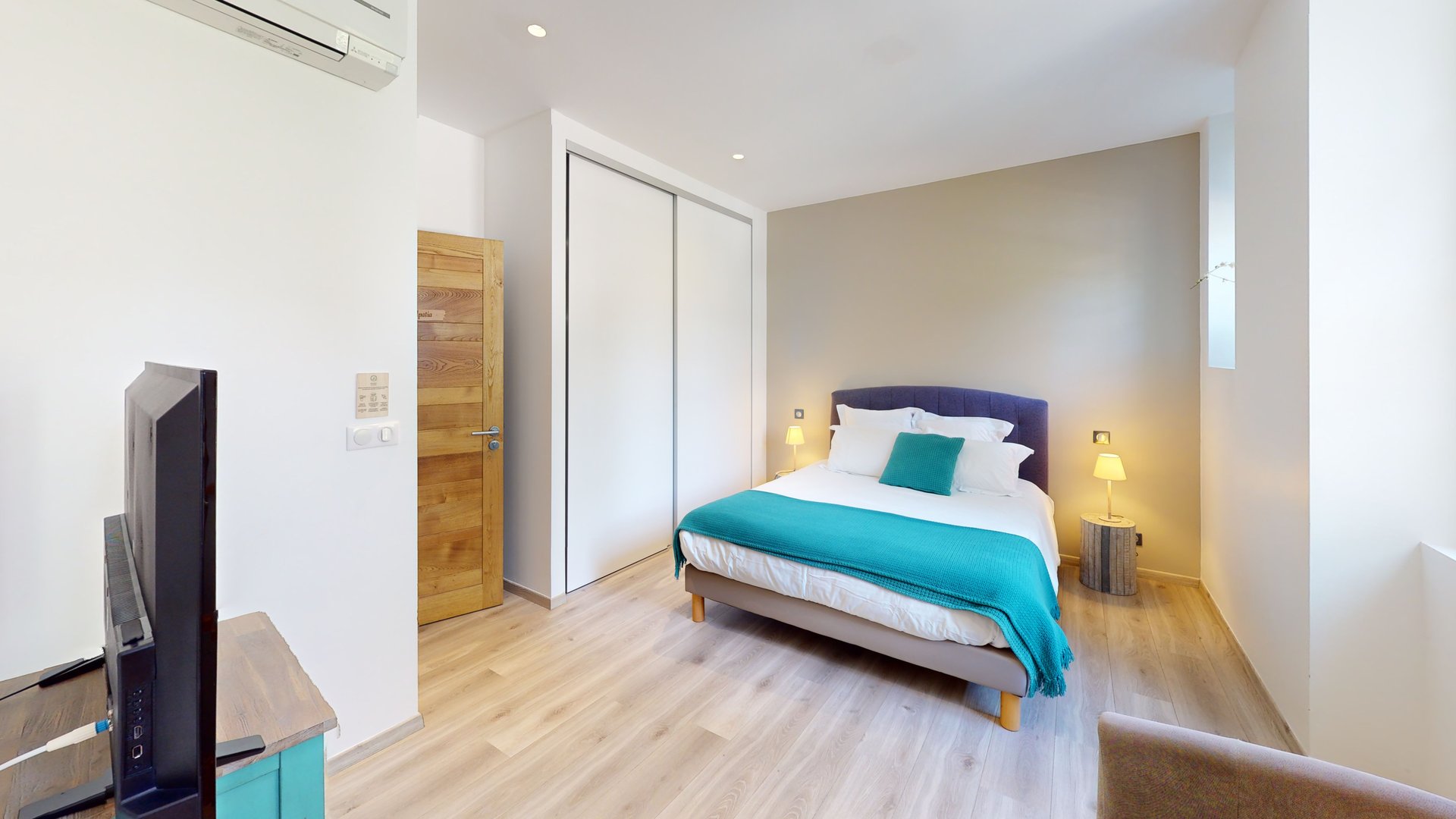 Apatia - Chambre Vue 2 • Villa Harriet ©