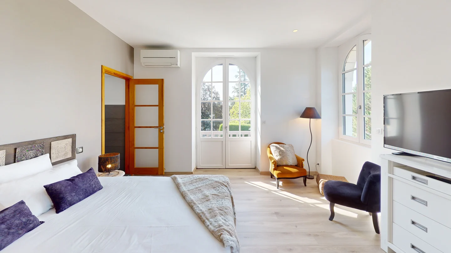 Elixaia Vue 1 • Chambre Villa Harriet ©