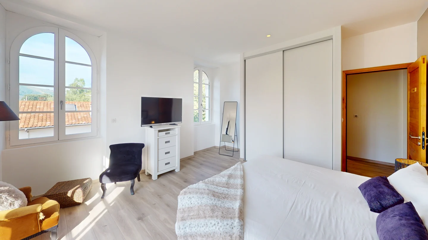 Elixaia Vue 2 • Chambre Villa Harriet ©