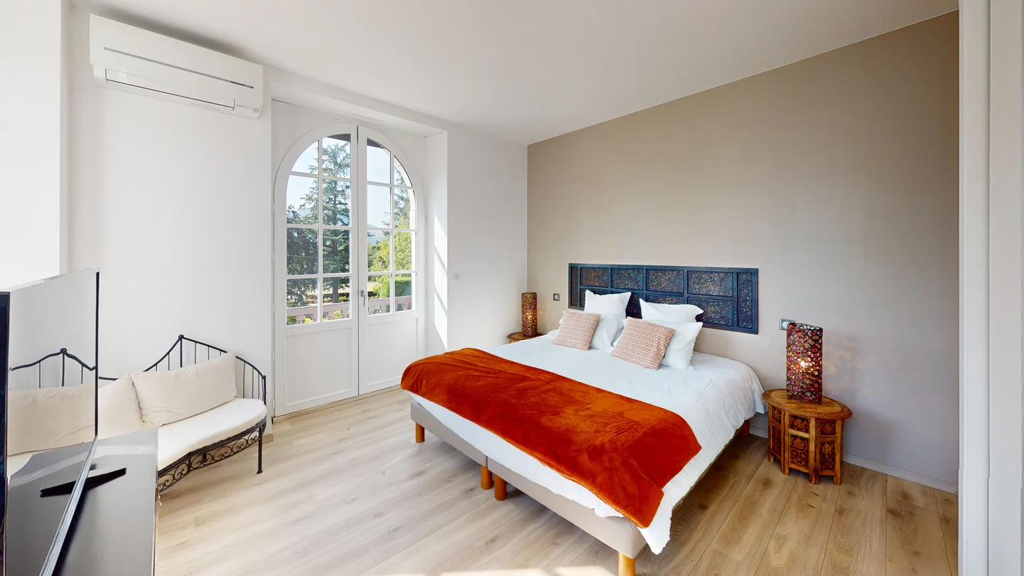 Erlea Vue 2 • Chambre Villa Harriet ©