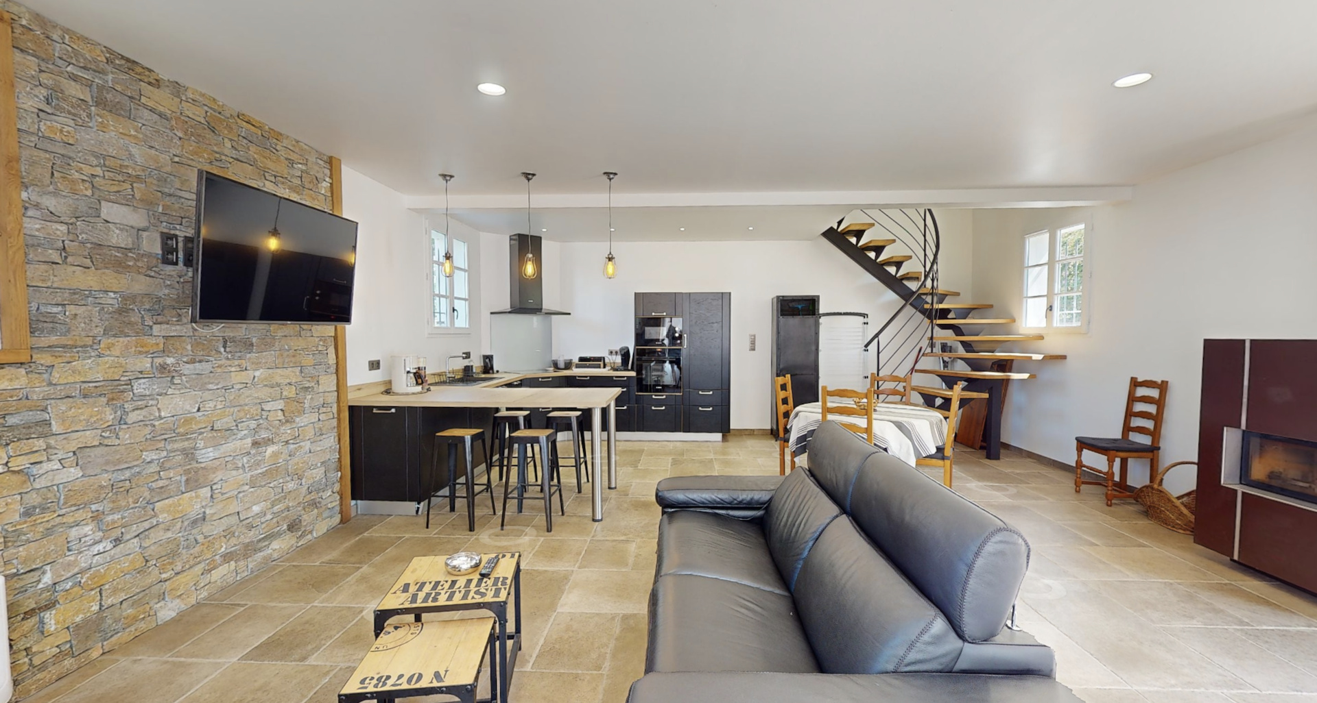 Espace de Vie - Vue 2 • Gîte Villa Harriet ©