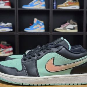 Jordan 1 Low SE Tropical Twist A7