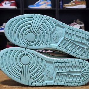 Jordan 1 Low SE Tropical Twist A7 - Image 2