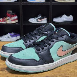 Jordan 1 Low SE Tropical Twist A7 - Image 4