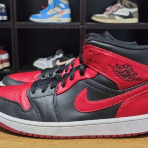 Jordan 1 Mid B8