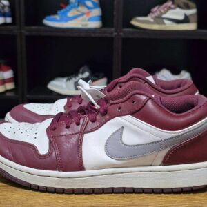Jordan 1 Low White Bordeaux B10