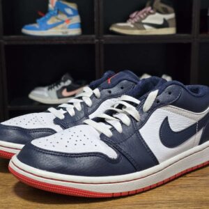 ⁦Jordan 1 Low Obsidian Ember Glow B20⁩ - الصورة ⁦4⁩