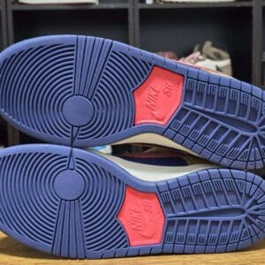 Nike SB Dunk Low Reverse Papa Bear C2 - Image 2