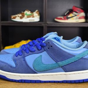 Nike SB Dunk Low Blue Raspberry F9