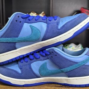 Nike SB Dunk Low Blue Raspberry F9 - Image 3