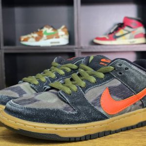Nike SB Dunk Low Black Rough Green F5 - 画像 (4)
