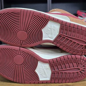 Nike SB Dunk Low Pro Dark Russet Cedar F19 - Image 2