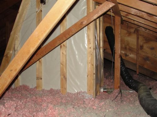 Missing insulation at skylight shaft