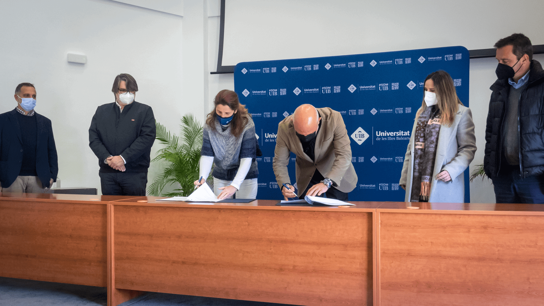 Firma del convenio entre 3digits y la UIB Firma del convenio entre 3digits y la UIB