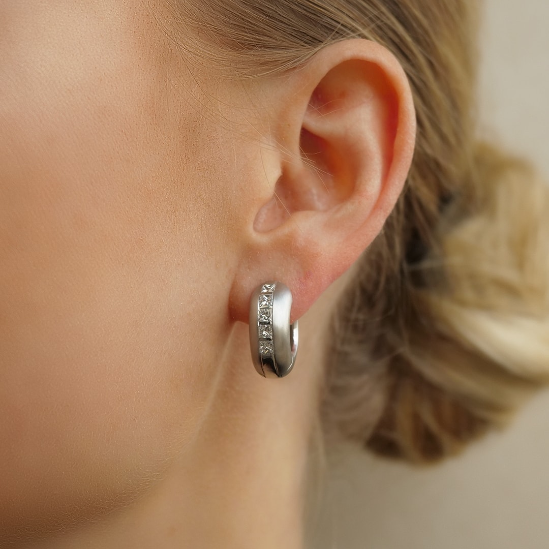 Schmuck: Brillant Creolen Weißgold Matt 18.5 mm aus 750 Weißgold von Last Pieces