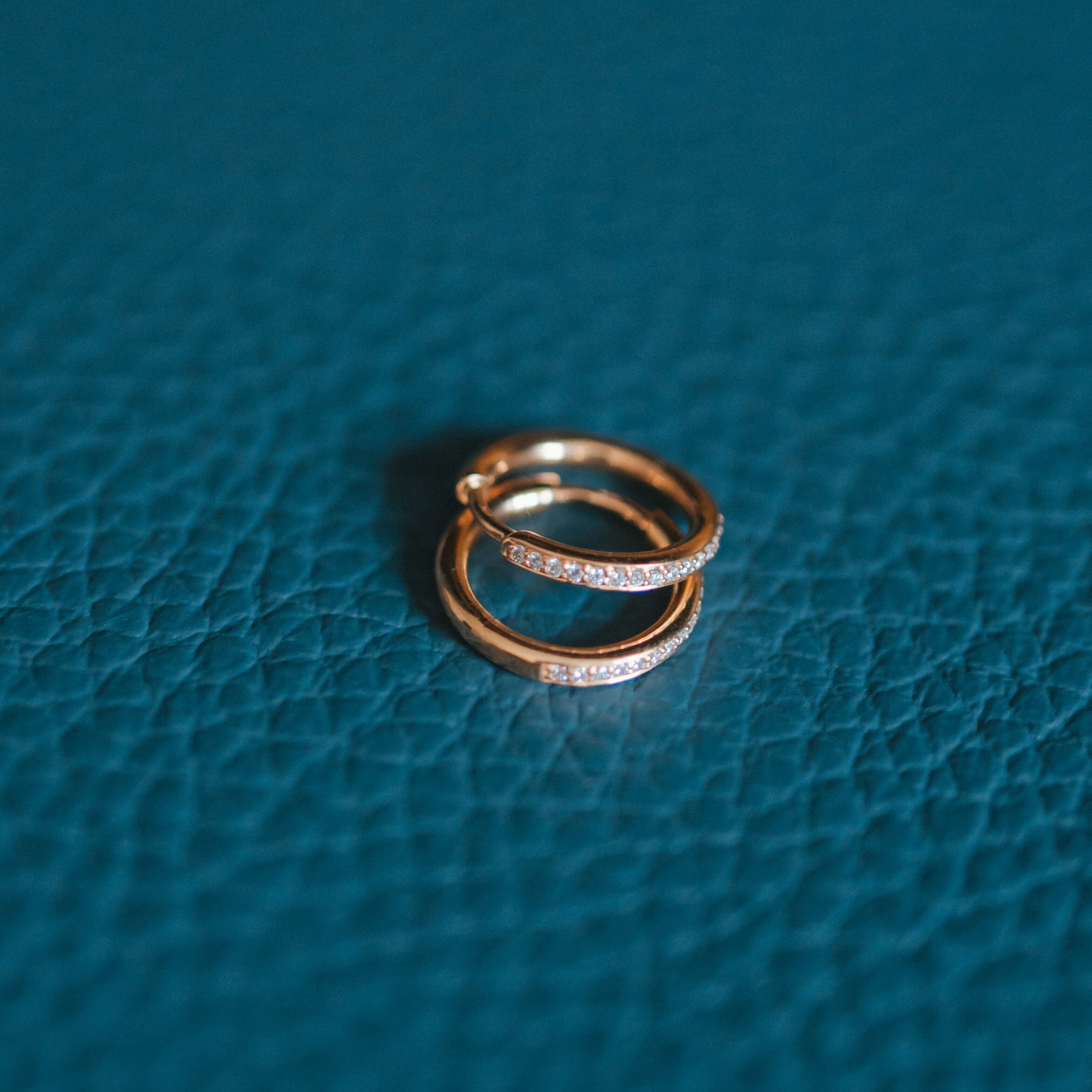 Schmuck: Lux Creolen Roségold 16mm aus 750 Roségold von Bron