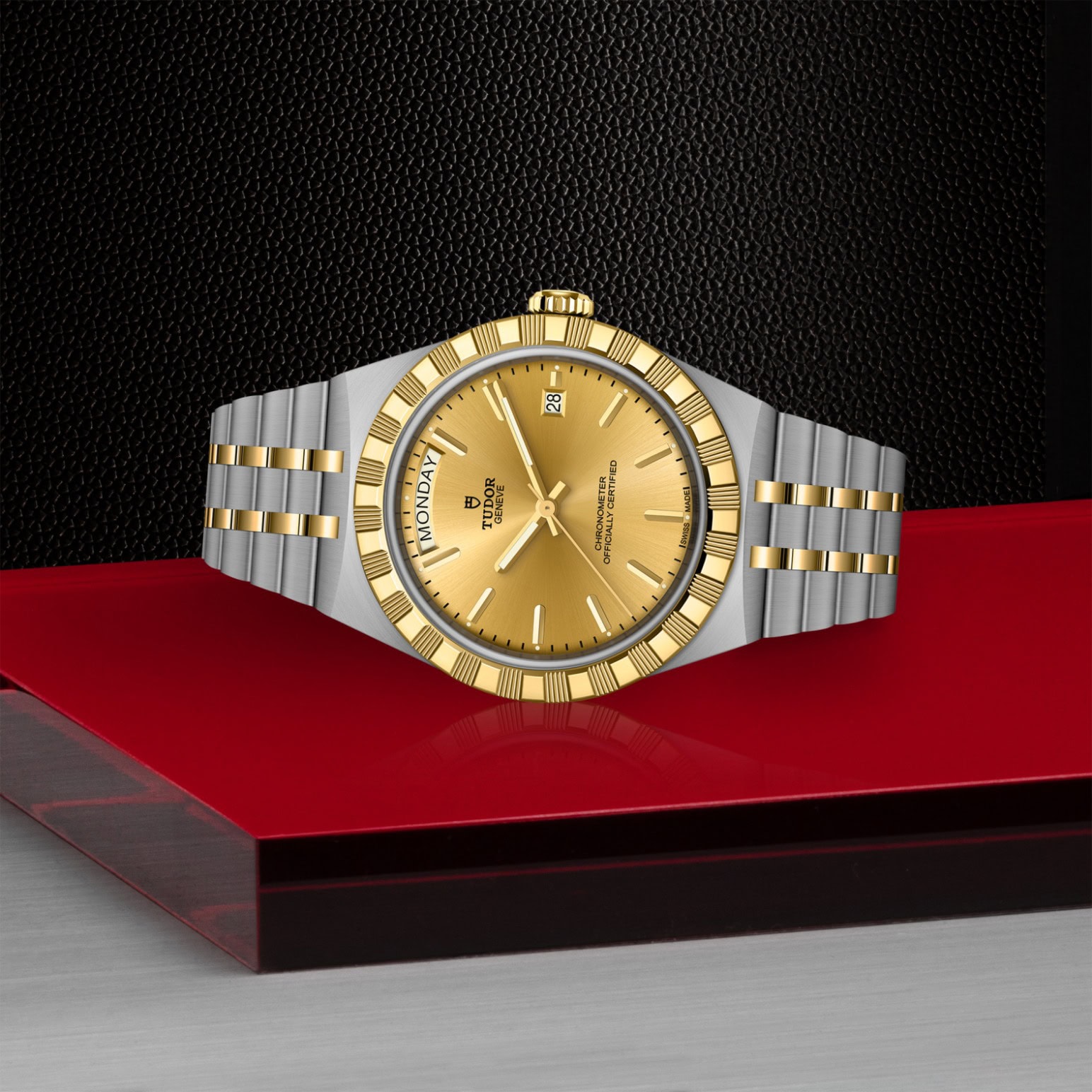 TUDOR Royal in Edelstahl und Gold (M2840D1A3-0002) Uhr bei Juwelier-Eckstein