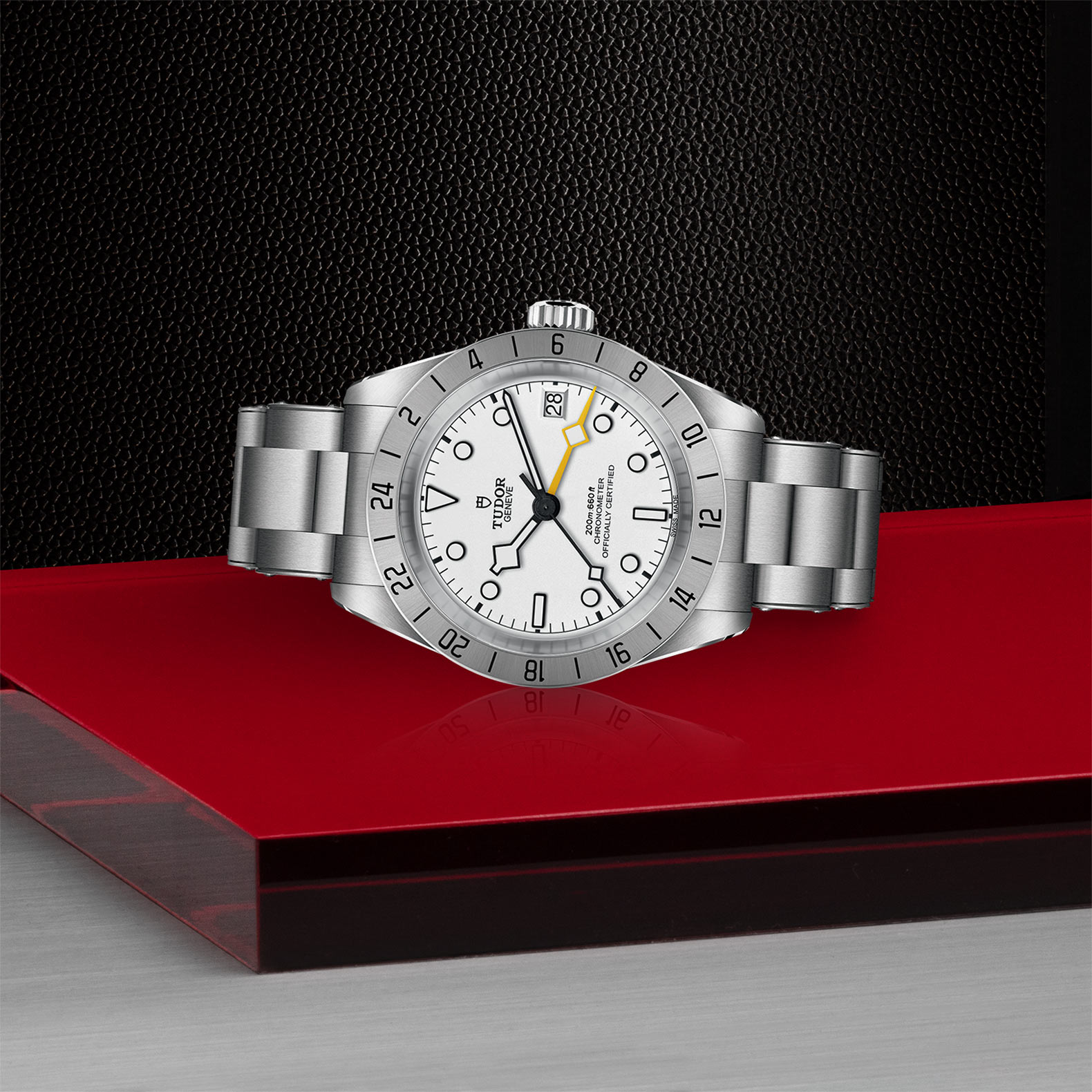 TUDOR Black Bay Pro in Edelstahl (M79470-0004) Uhr bei Juwelier Leo Link