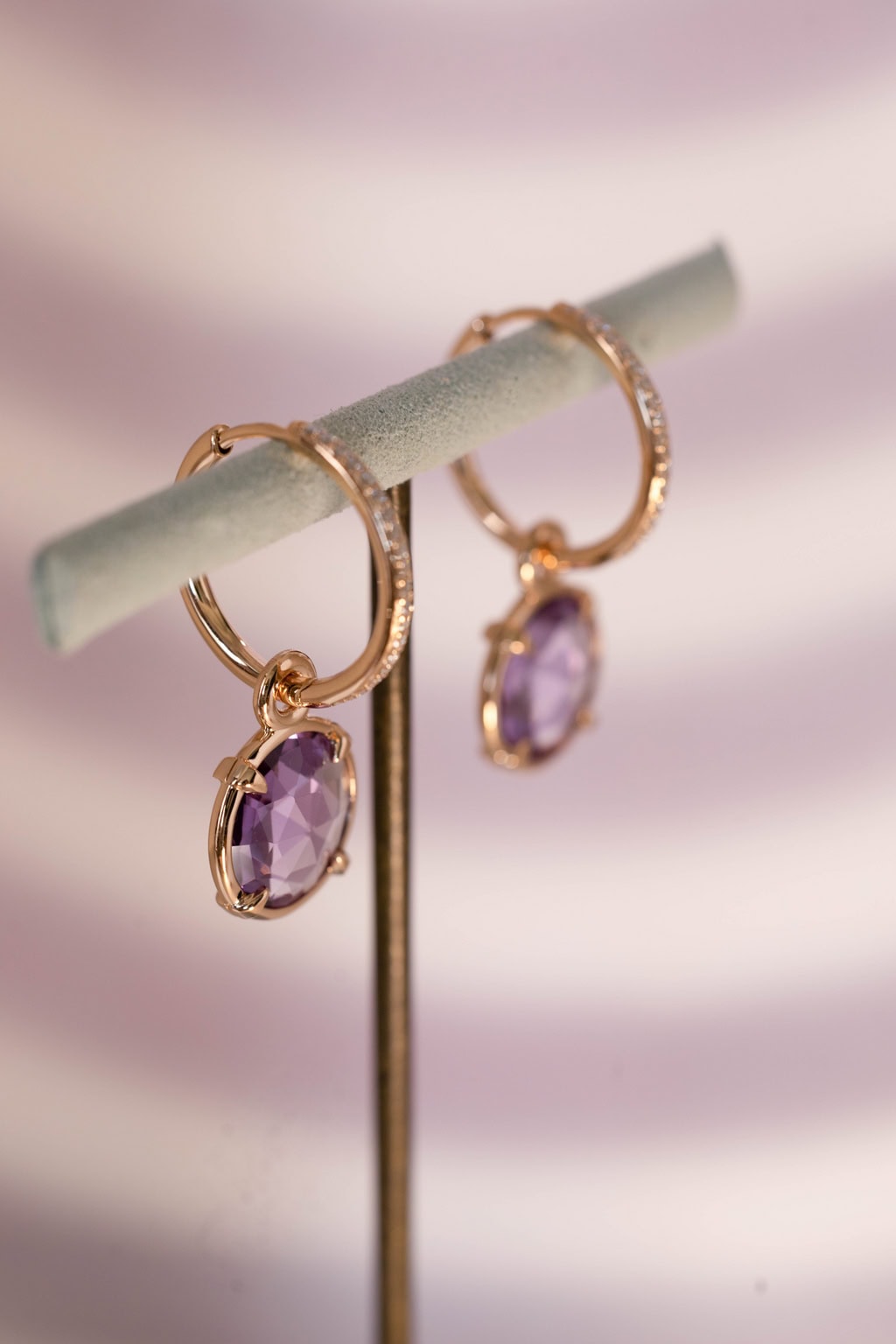 Schmuck: Einhänger für Creole Roségold Amethyst aus 750 Roségold von Bron
