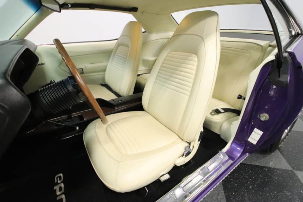 interior of the 1970 PLYMOUTH CUDA HEMI RESTOMOD
