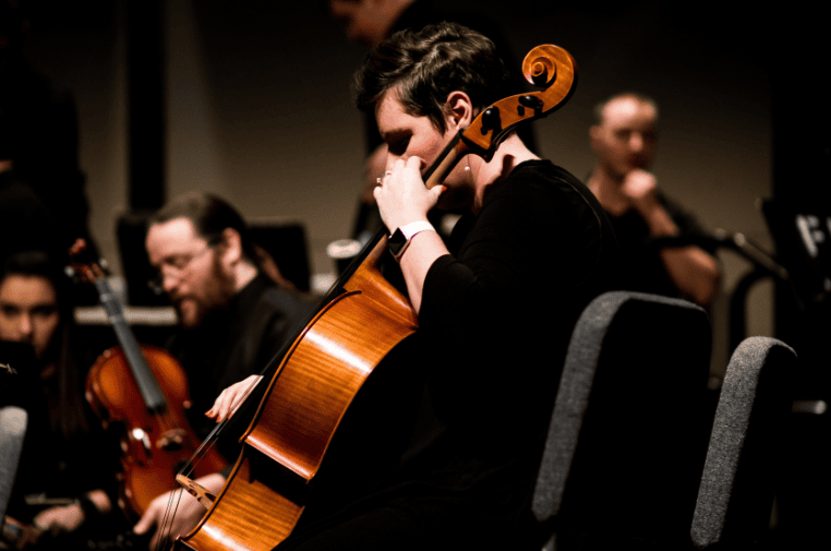 1. Hochwertiges Notenmaterial und Musikbücher für Weihnachten, Advent und mehr bei advent-verlag.de – Ihr Experte für christliche Literatur und Musik.