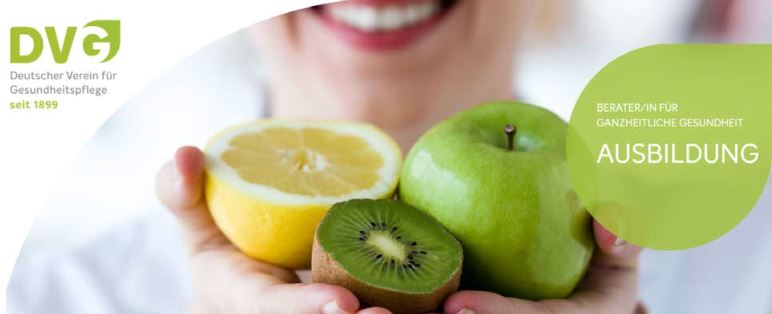 Frisches Obst, darunter Apfel, Zitrone und Kiwi, symbolisiert gesunde Ernährung und Wohlbefinden, passend zum Angebot für ganzheitliche Gesundheit und Gesundheitsberatung by Advent-Verlag.