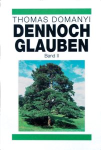 Ein Baum auf einer Wiese mit blauem Himmel, symbolisch für Wachstum und Glauben in der christlichen Literatur.