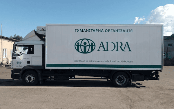 Flüchtlingstransport ukraine ADRA humanitäre Organisation in Europa.