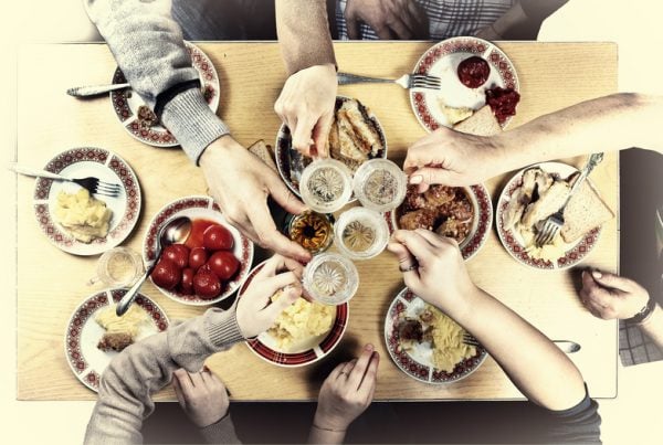 Healthy Thanksgiving Table Cheers