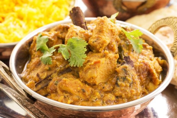 HEALTHY EATING | Slow Cooker Coconut Chicken Curry Recipe