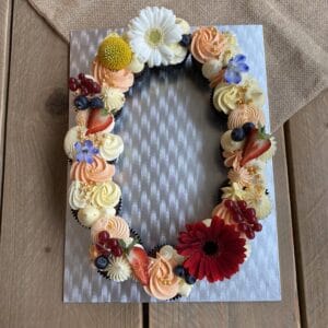 Pull a part cake, cupcake cake, number cake