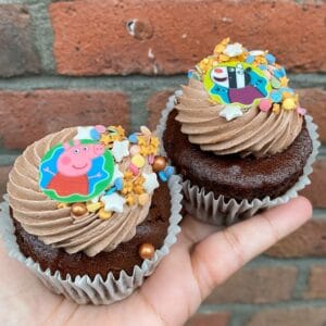Vegan & glutenvrije Peppa Pig cupcakes