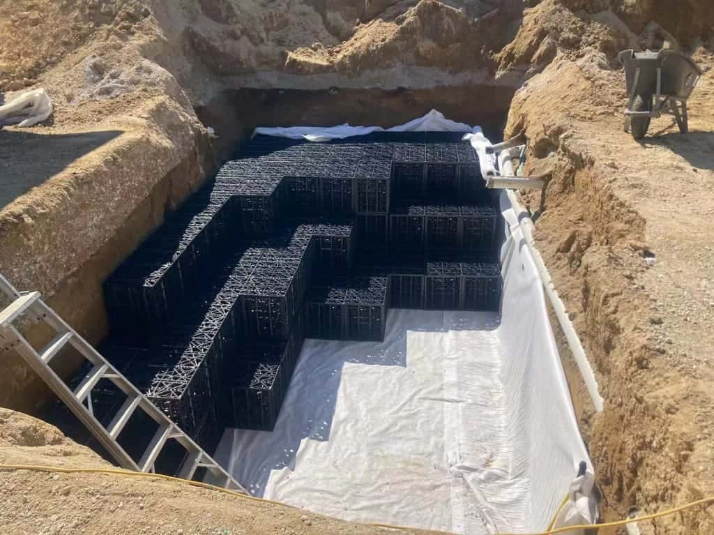 Guía completa sobre cajas de drenaje para proyectos de drenaje en el Reino Unido, con un sistema modular.