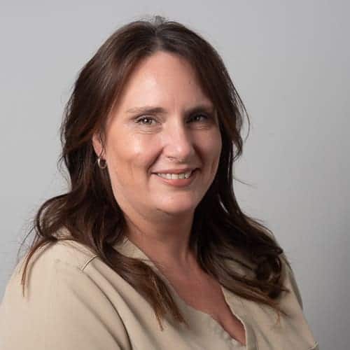 Elaine Dolden, aesthetics practitioner at Ashgrove Health Clinic in Higham Ferrers, providing non-surgical skin treatments.