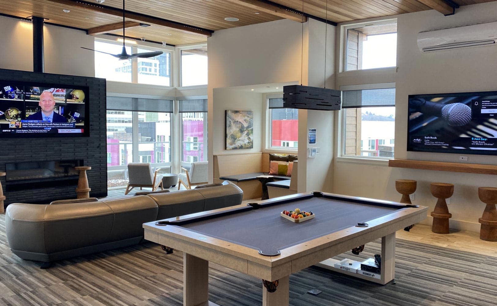 Residential pool table