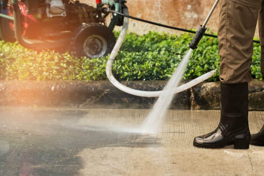 pressure washing sidewalk in Baton Rouge