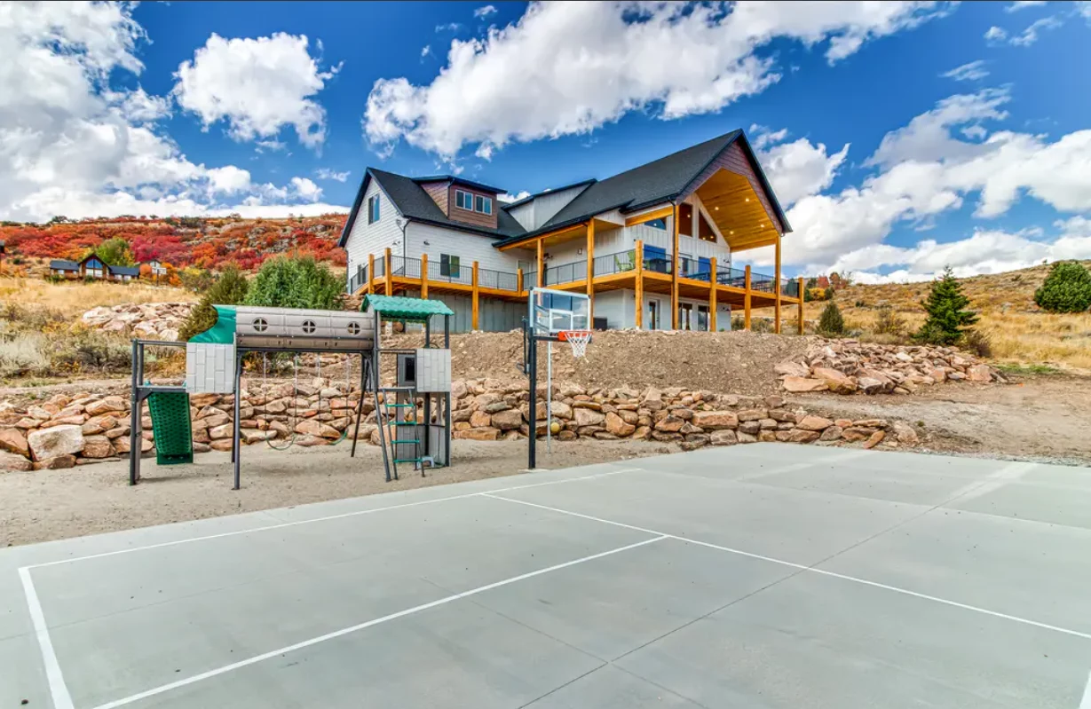 Lazy Bear Lodge