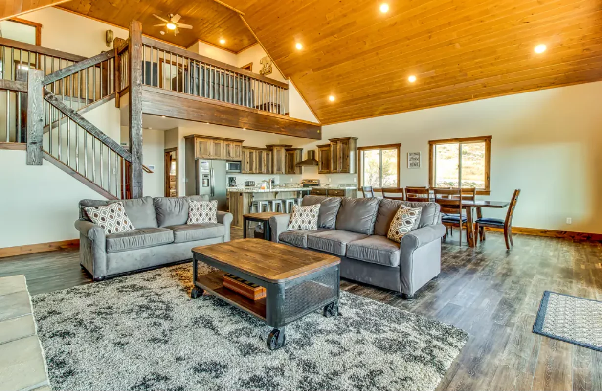 Lazy Bear Lodge